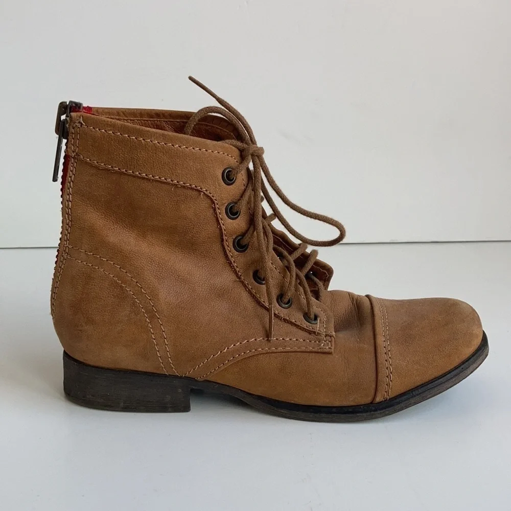 Steve Madden Tuundra lace up back zip camel ankle boot granny paddock boot